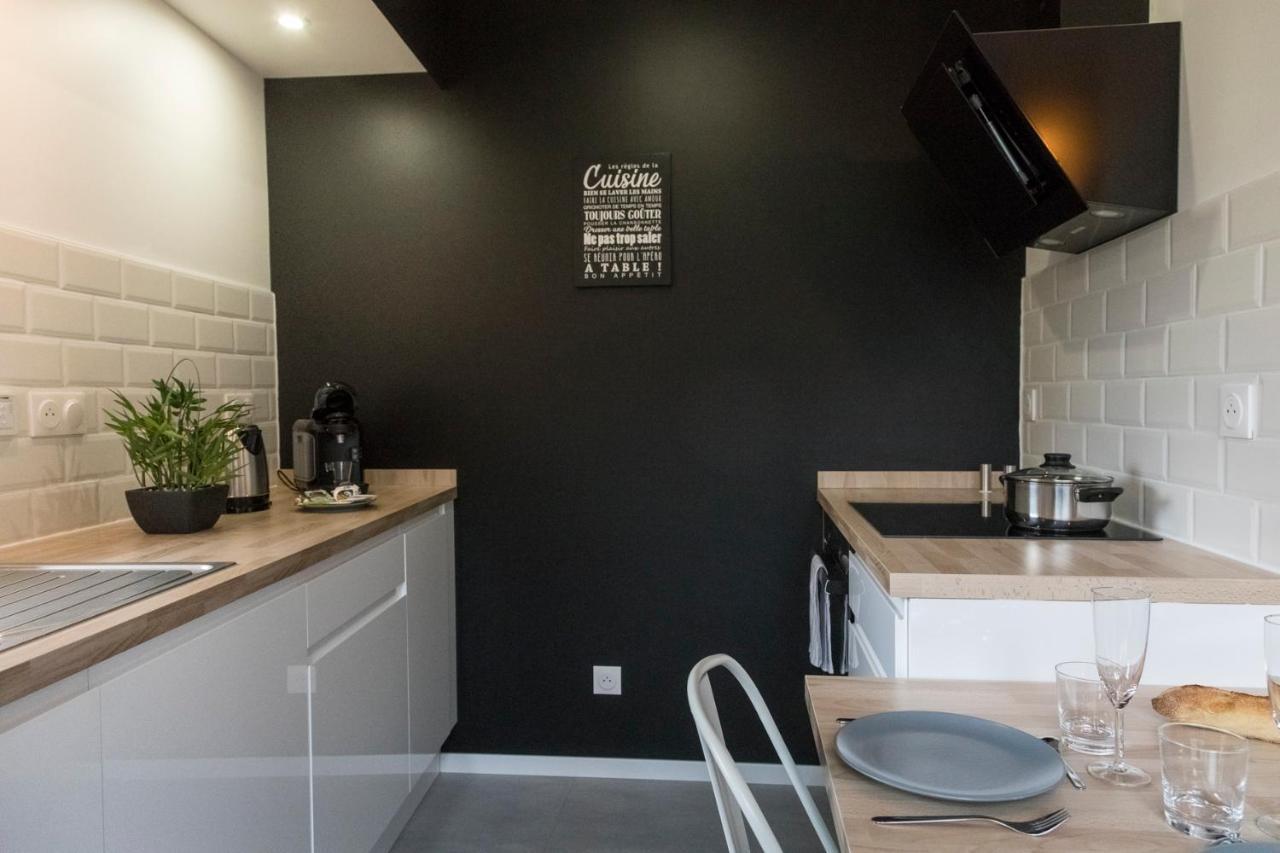 Chouzelot Appart-Hotel N 4 Calme Avec Terrasse, Wi-Fi Haut Debit, Petit-Dejeuner, Room-Service Et Parking Prive מראה חיצוני תמונה
