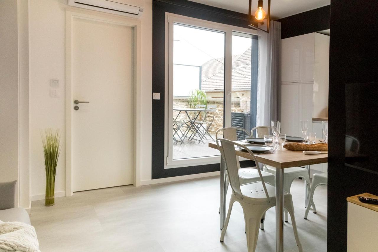 Chouzelot Appart-Hotel N 4 Calme Avec Terrasse, Wi-Fi Haut Debit, Petit-Dejeuner, Room-Service Et Parking Prive מראה חיצוני תמונה
