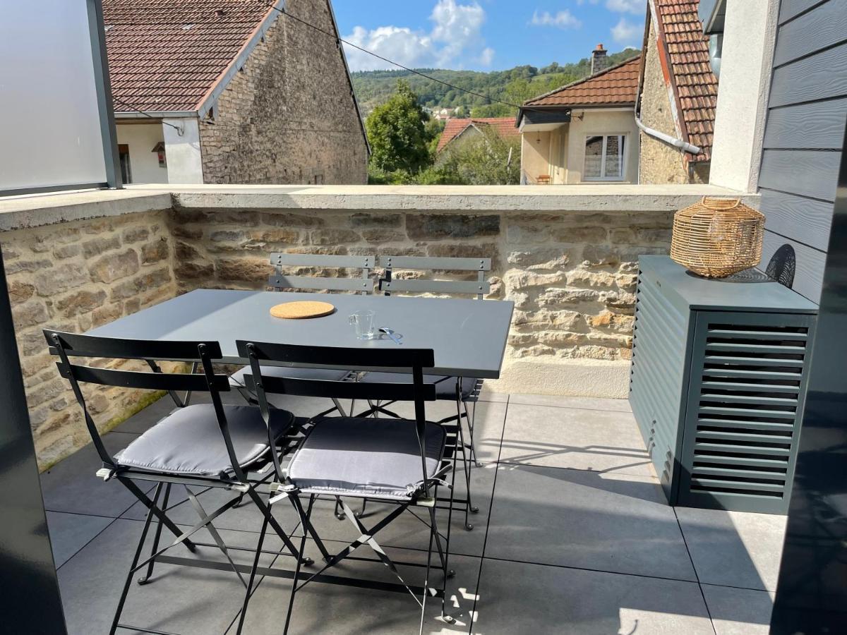 Chouzelot Appart-Hotel N 4 Calme Avec Terrasse, Wi-Fi Haut Debit, Petit-Dejeuner, Room-Service Et Parking Prive מראה חיצוני תמונה