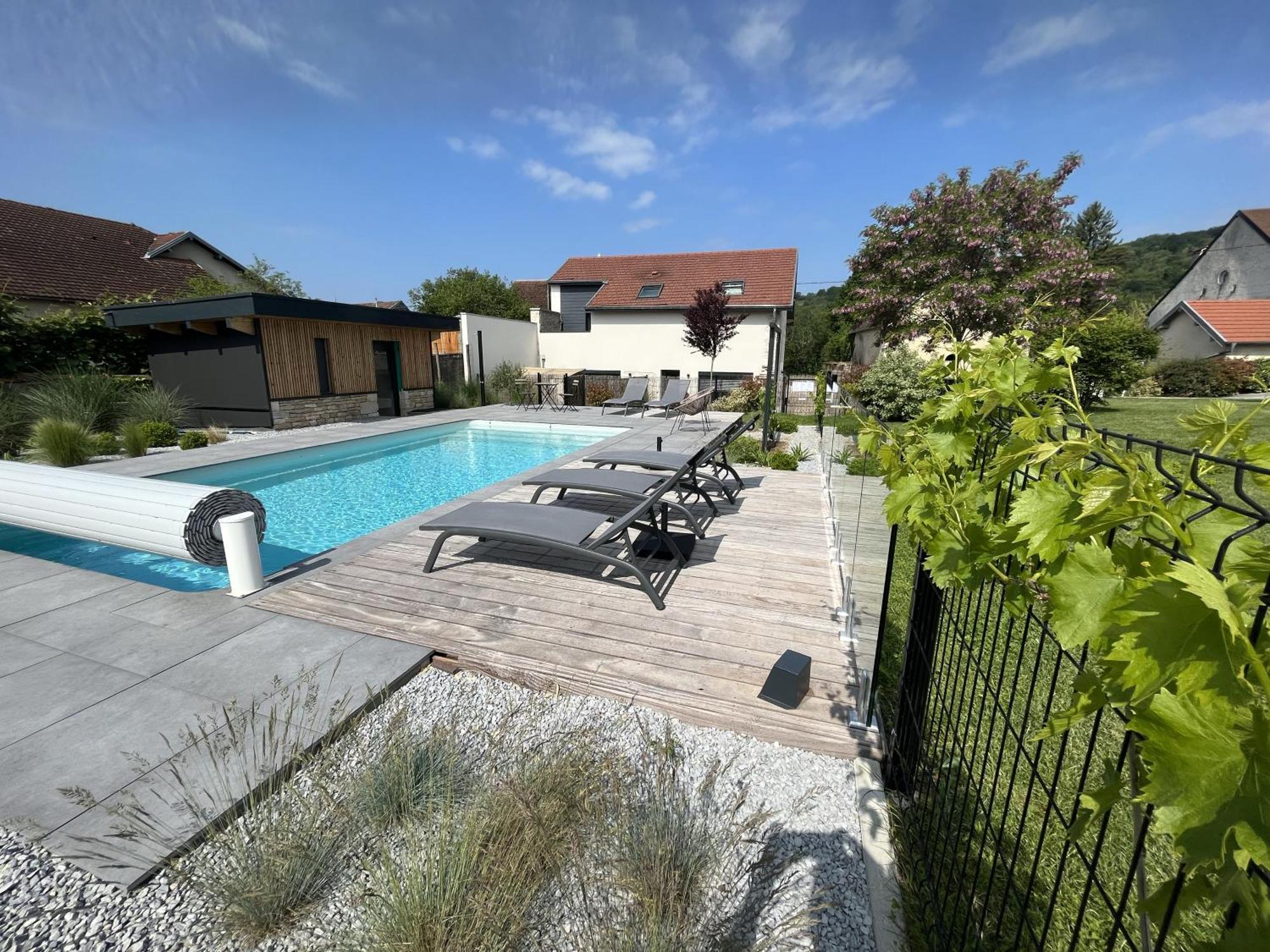 Chouzelot Appart-Hotel N 4 Calme Avec Terrasse, Wi-Fi Haut Debit, Petit-Dejeuner, Room-Service Et Parking Prive מראה חיצוני תמונה
