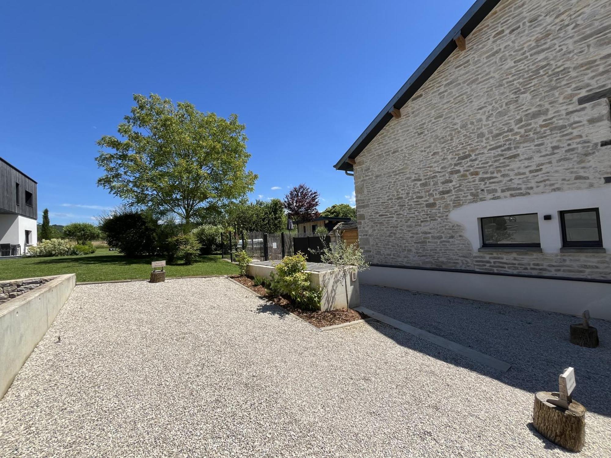Chouzelot Appart-Hotel N 4 Calme Avec Terrasse, Wi-Fi Haut Debit, Petit-Dejeuner, Room-Service Et Parking Prive מראה חיצוני תמונה